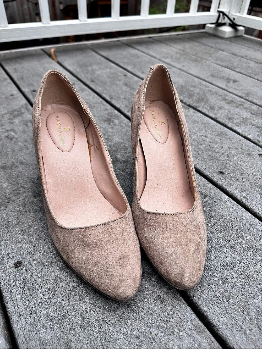 Bandolino Taupe Suede Pointed Toe Wedge Pumps US 7